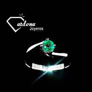 Anillo compromiso ALEJANDRIA oro blanco 18k esmeralda - hover