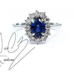 Anillo Lady ORO BLANCO 18 K CON ZAFIRO NATURAL TALLA OVALADA 1,3 CT ADORNADO CON DIAMANTE 0,4 CT - hover