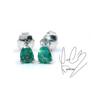 TOPOS ORO BLANCO 18 K CON ESMERALDA LAGRIMA 0,55 CT - hover