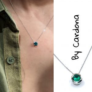 CADENA Y DIJE ORO BLANCO  18 K CON ESMERALDA NATURAL TALLA OVALO 0,40 ct - hover