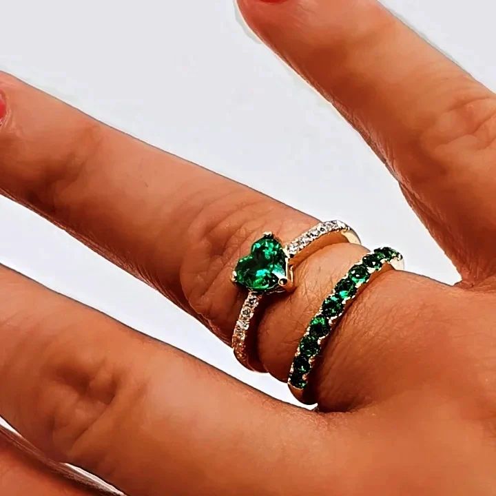 ARGOLLA ORO ROSA 18 K Y ESMERALDA NATURAL