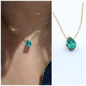 Cadena y dije oro amarillo 18 k con esmeralda natural talla lagrima 0,9 ct peso total aproximado - hover